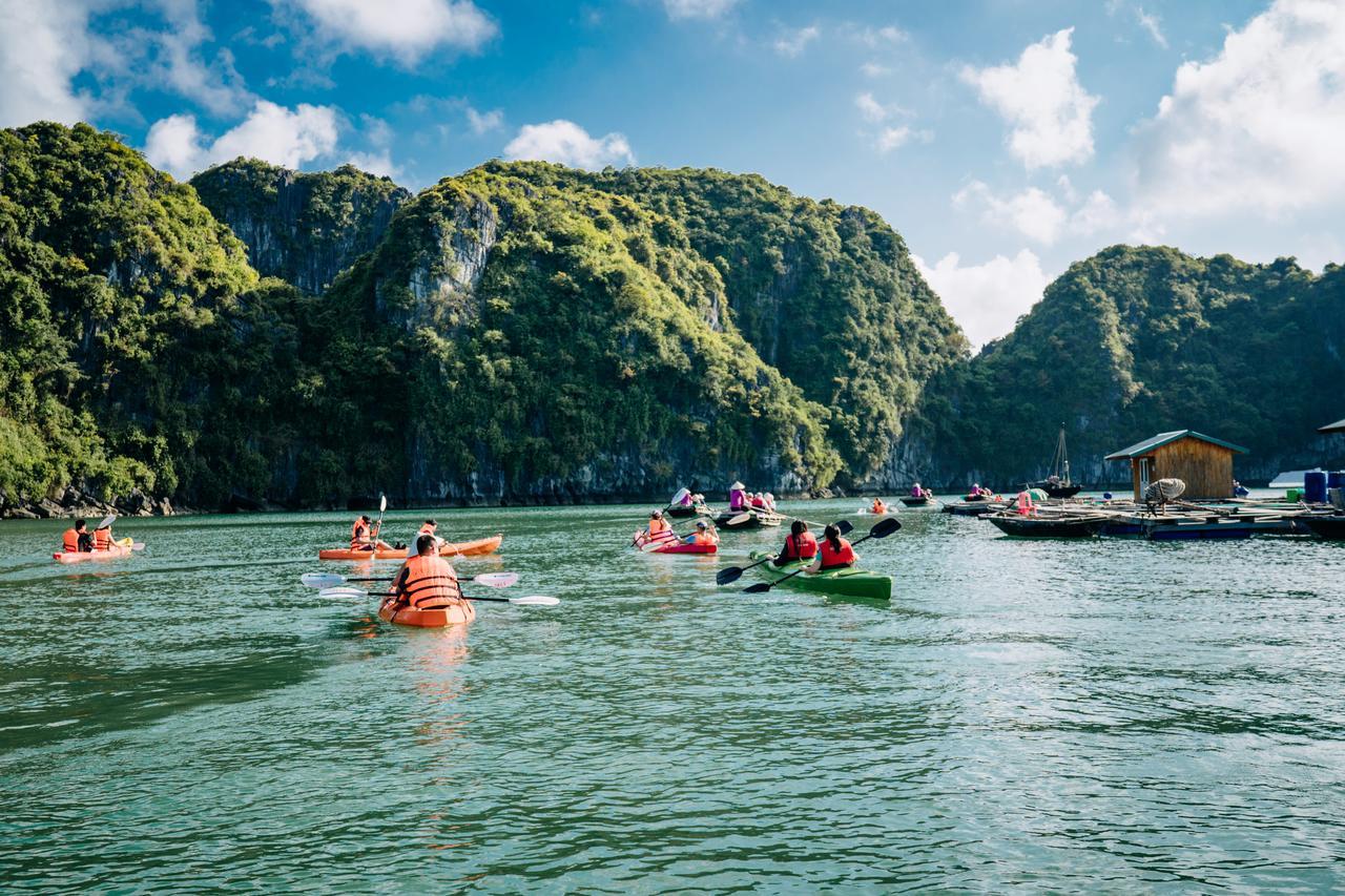 Halong Athena Cruise Hotel Ha Long Exterior photo