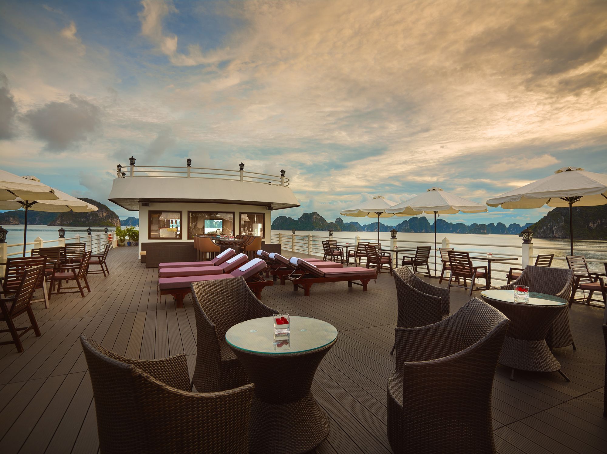 Halong Athena Cruise Hotel Ha Long Exterior photo